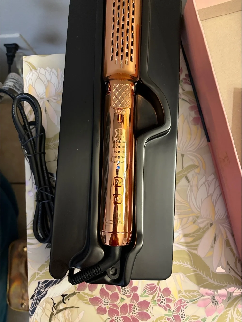 Royale Infra-Titanium Hair Styling Tool - Rose Gold Flat Iron